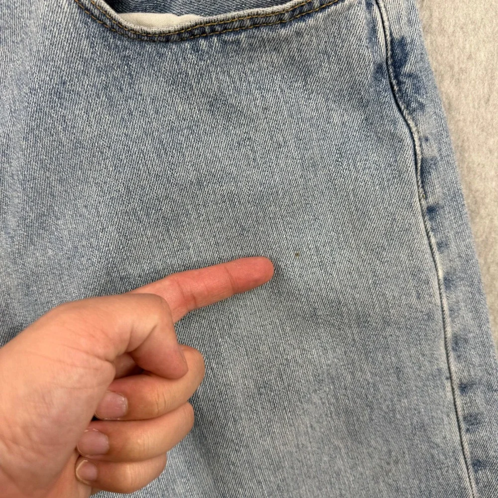 Vintage Levis Jeans Mens Fits 40x30 Blue 501 Straight Leg Y2K Button Fly Denim